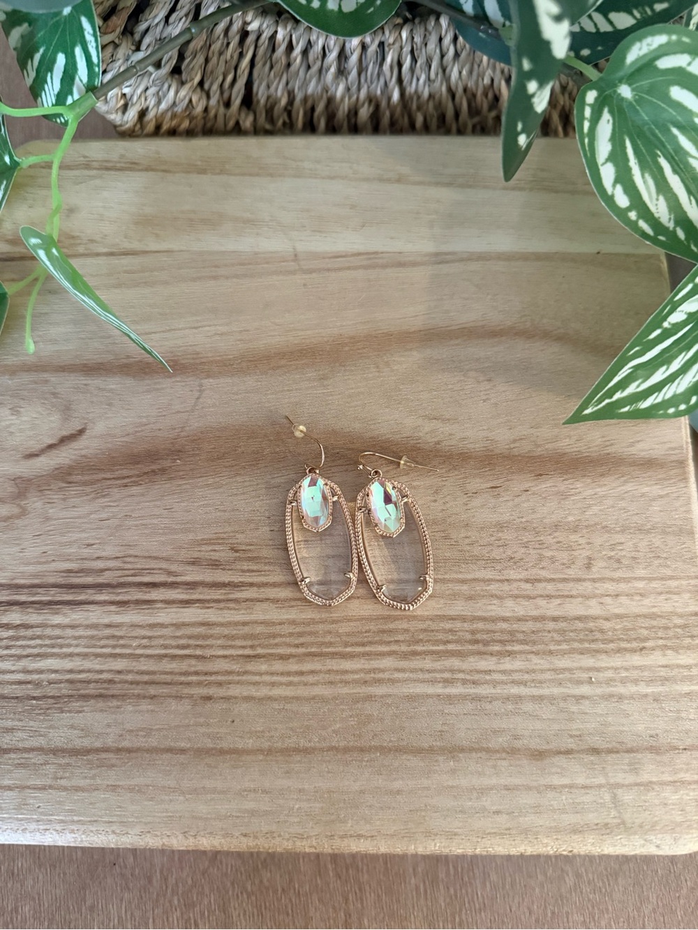 Kendra Scott Gold Drop Earrings with Iridescent Opal Stones